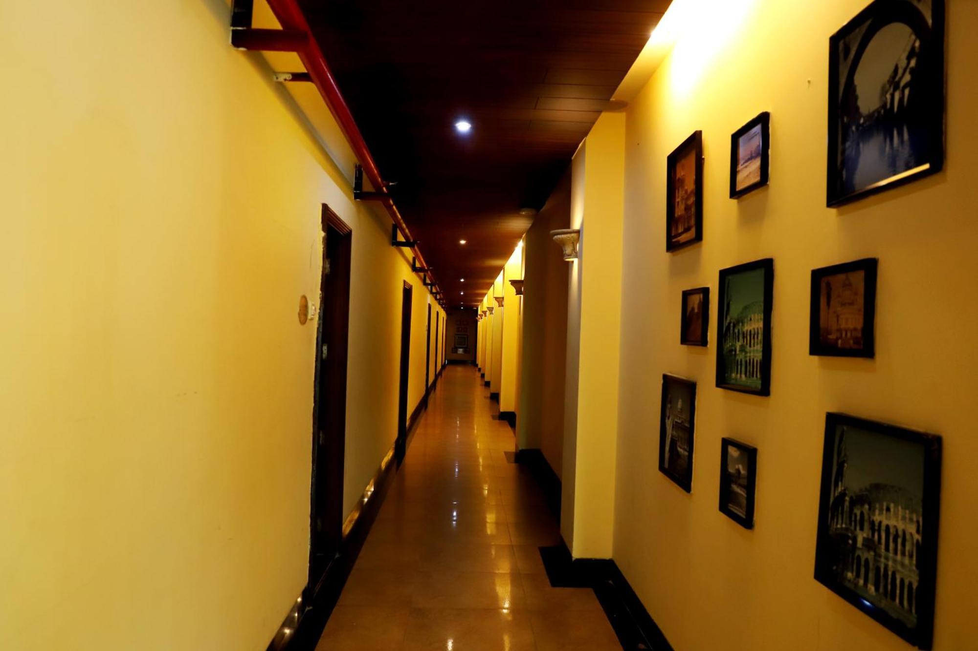 Jalsa & Banquets,indore Hotel